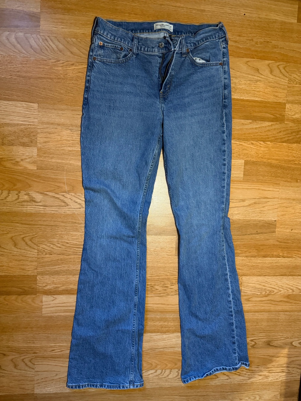 Abercrombie & Fitch Mid Wash Bootcut Women's Jeans